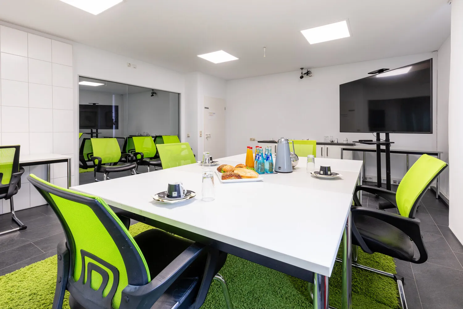 Test studio Frankfurt (Holzgraben) – view 2