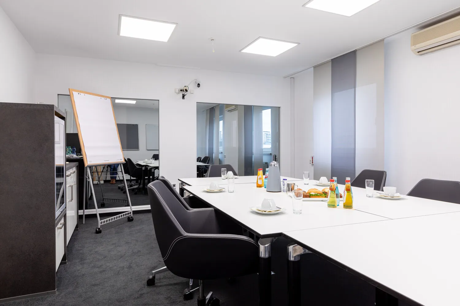 Test studio Frankfurt (Holzgraben) – view 3